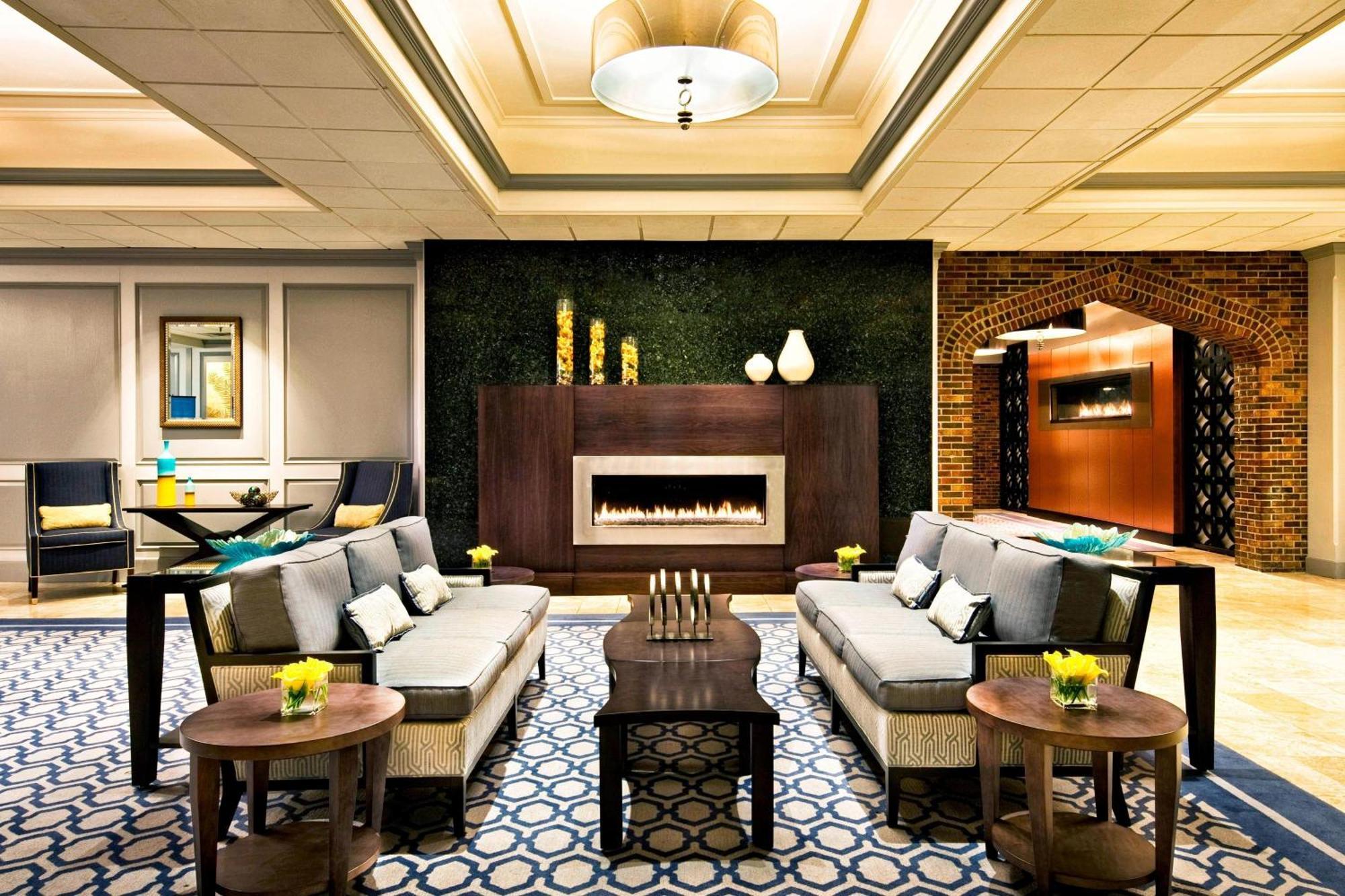 Sheraton Framingham Hotel & Conference Center Esterno foto