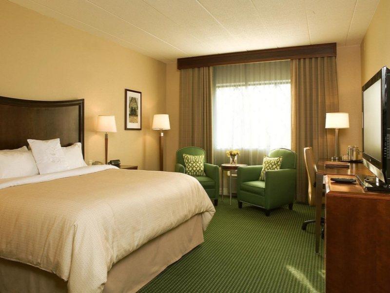 Sheraton Framingham Hotel & Conference Center Esterno foto