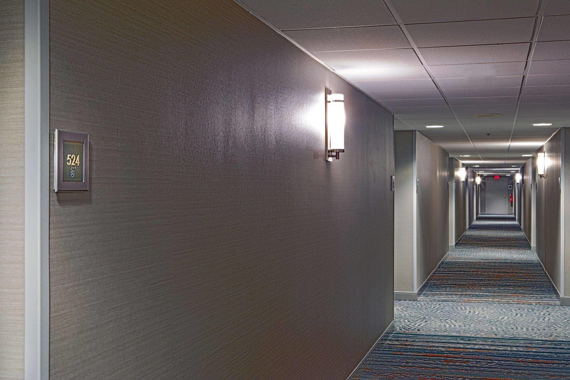 Sheraton Framingham Hotel & Conference Center Esterno foto