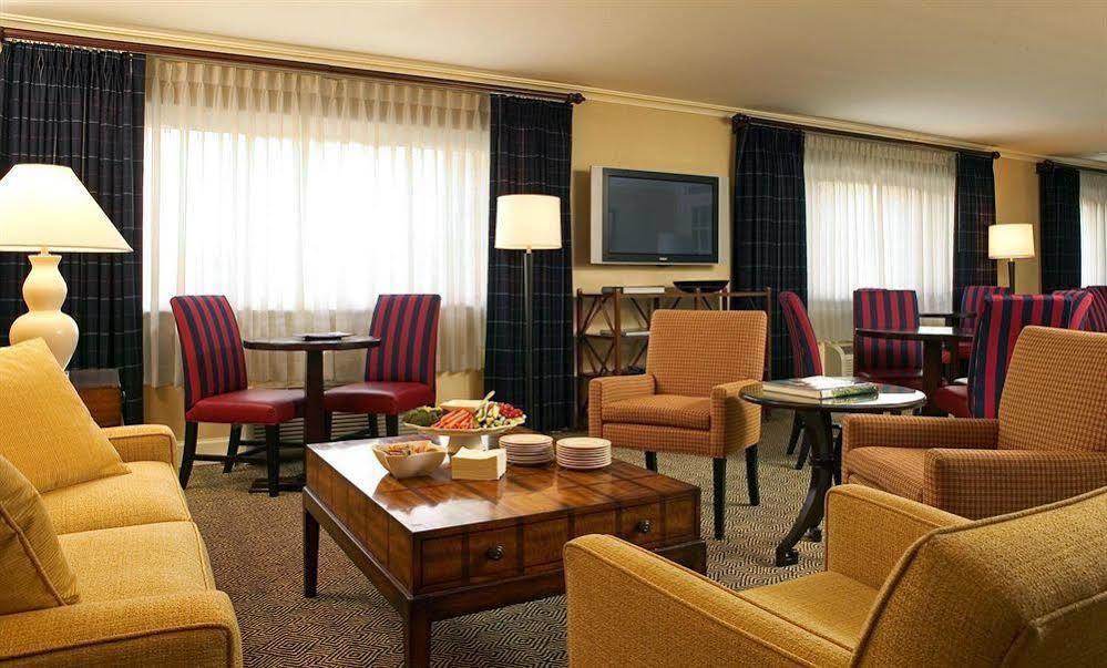 Sheraton Framingham Hotel & Conference Center Esterno foto